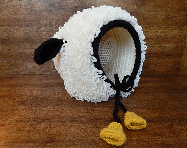 Loopy Ewe Bonnet