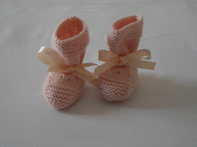 Rosa plumetis booties