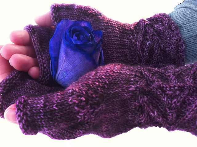 Shot Through the Heart Mitts