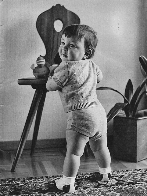 1129 Baby Pullover and Pants