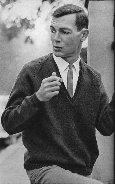 1219 Men's Classic Sweater