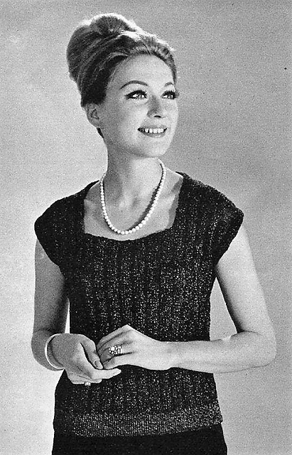 1237 Lady's Evening Sweater