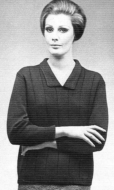1532 Lady's Sweater