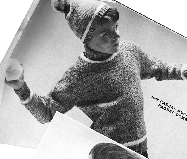 1538 Boy's sweater with cap