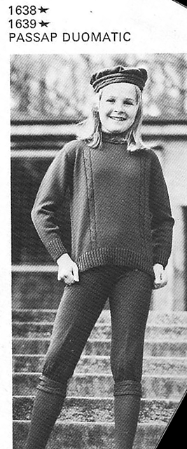 1638 Girl's sport sweater and knickerbockers