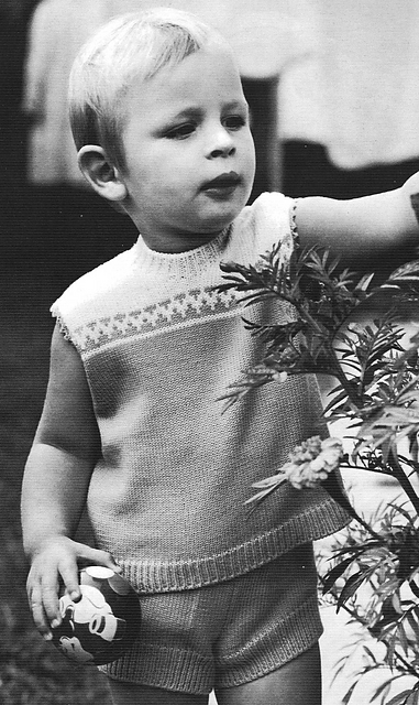 1691 Boy's sweater and pants