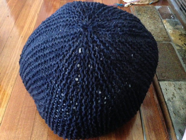 Knitted pouffe in 2 sizes