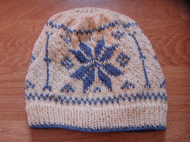#03 Snowflake Scarf with Pompoms