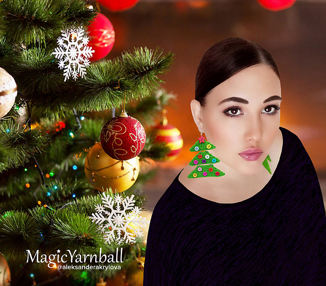 Christmas tree earrings