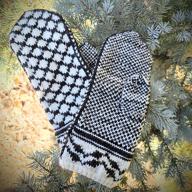 Palestinian Keffiyeh Mitten