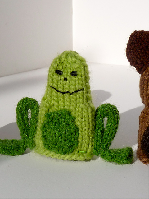 Ravelry: Friendly Frog pattern by Alexis Hamann-Nazaroff