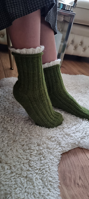 Basic ruffled socks