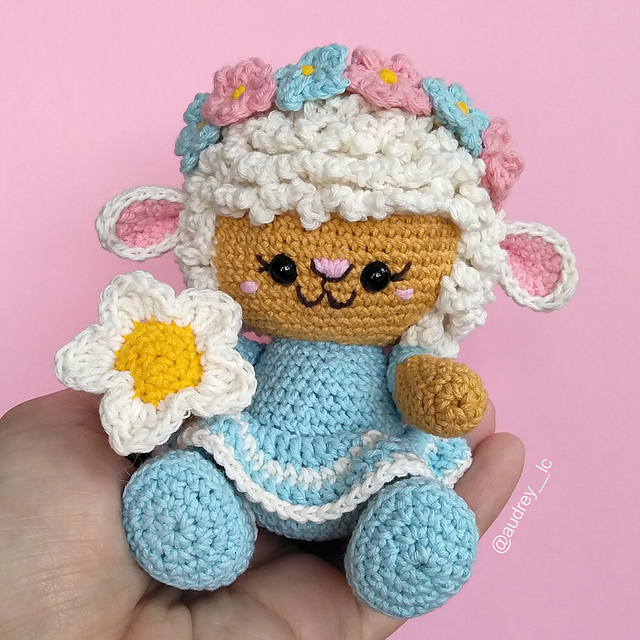 Mimi the Sheep