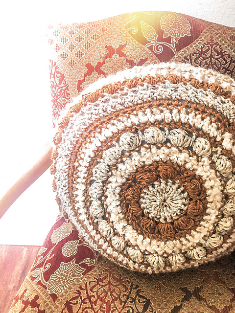 The Chloë Cushion