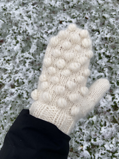 Snowball Mitten