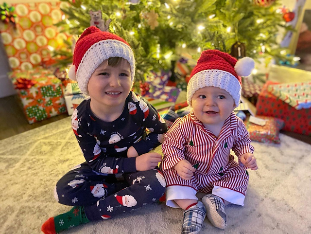 Super Simple Santa Hat