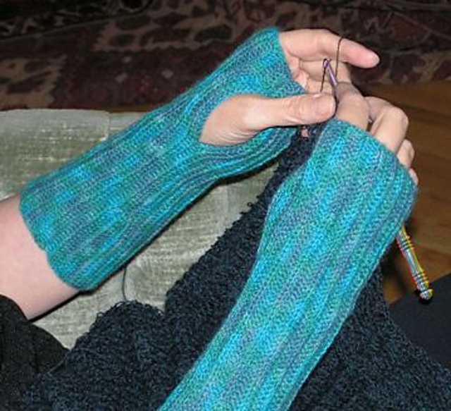 Ribbed Wristwarmers, Plain & Fancy