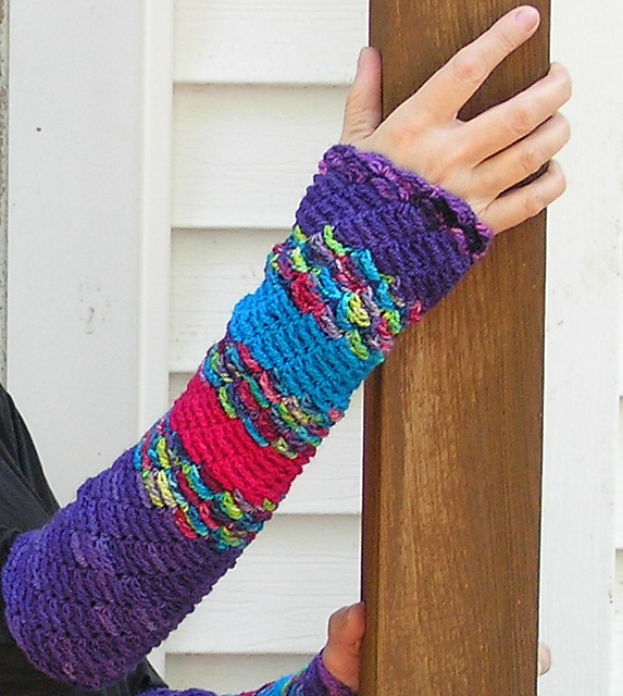 Spiral Stitch and Cabled Fingerless Gloves