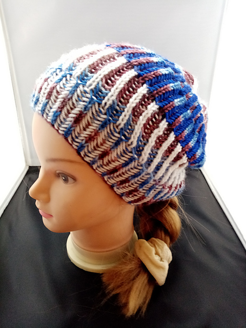 Ravelry: alrightyyheidi's Syncopation Adoration Hat