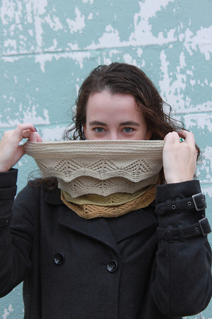 Nimbus Lace Cowl