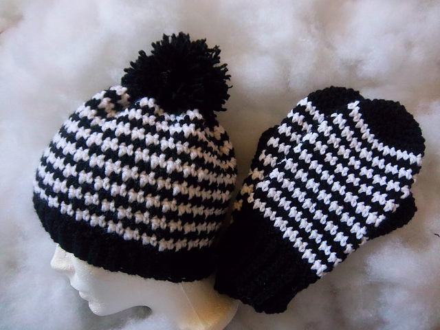 Ravelry: Houndstooth Hat and Mitten Set pattern by Susan Wilkes-Baker
