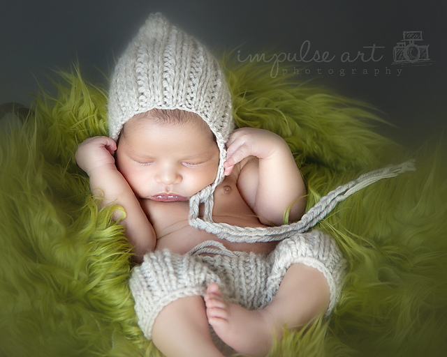 Stretchy Newborn Knit Shorts and Bonnet
