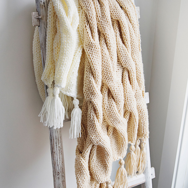 Creamy Cables Throw
