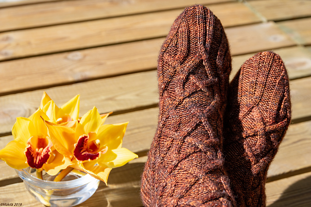 Syyssonaatti / Autumn Sonata Socks