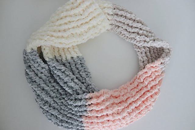 Crochet Velvet Ribbed Scarf