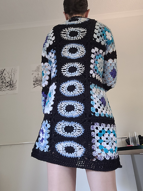 Eye got my back Cardigan
