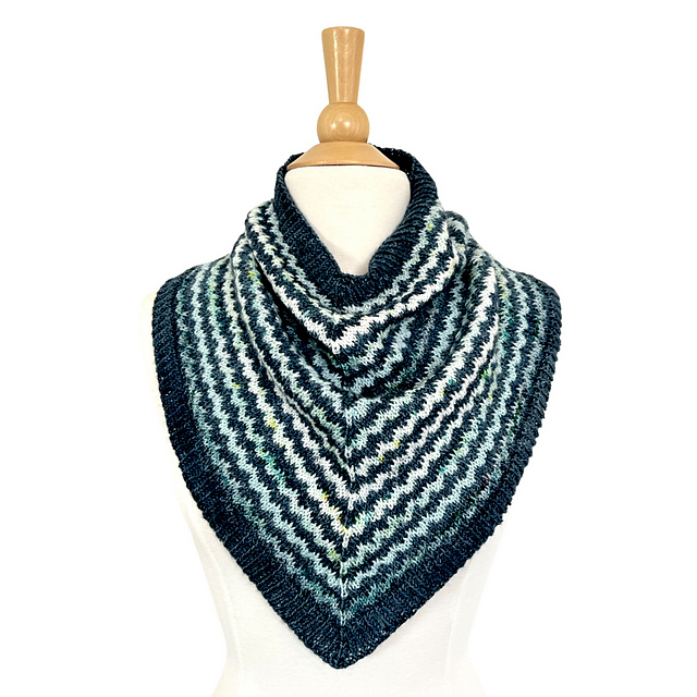 Hakea Cowl