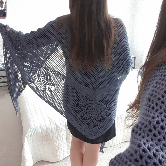 Elegant grey shawl