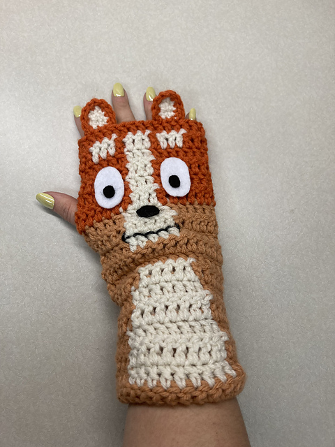 Bingo-inspired fingerless gloves