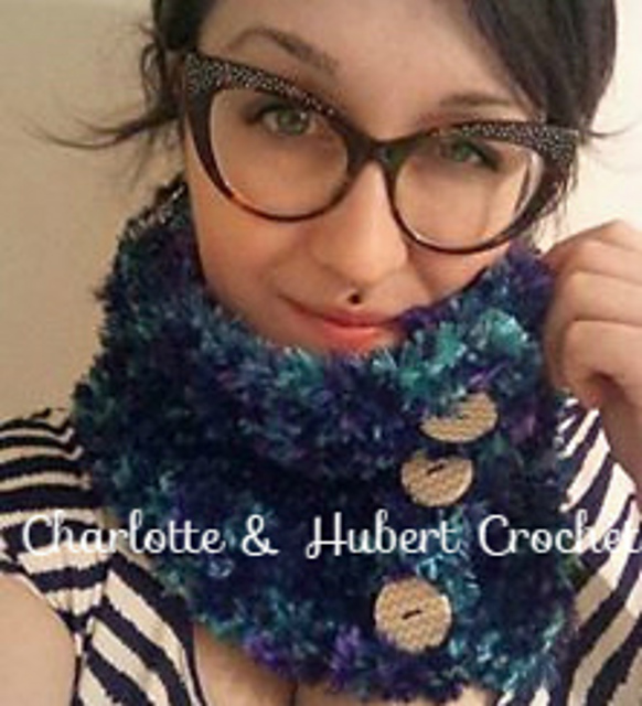 Super Easy Fuzzy Cowl