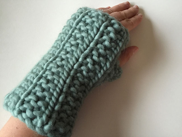 'Jacqueline' Mitts