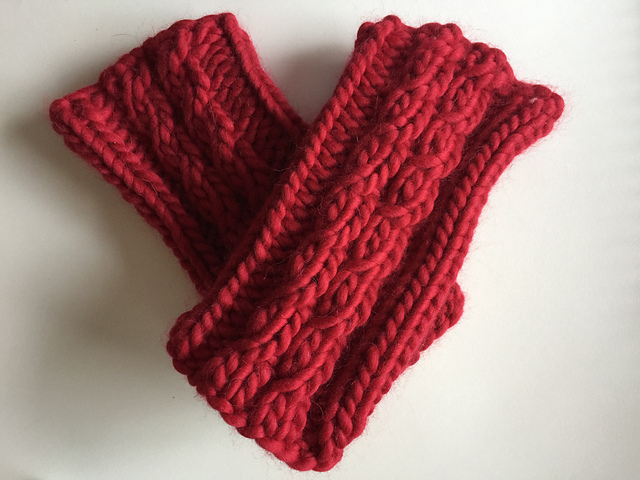 'Samantha' Mitts