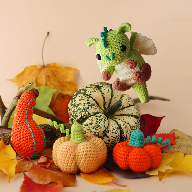 Dragon Hatchling, Pumpkins and Gourd