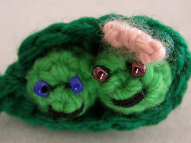 Peas in a Pod (keychain)