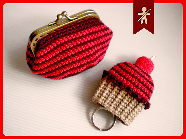 Spiral cupcake key chain