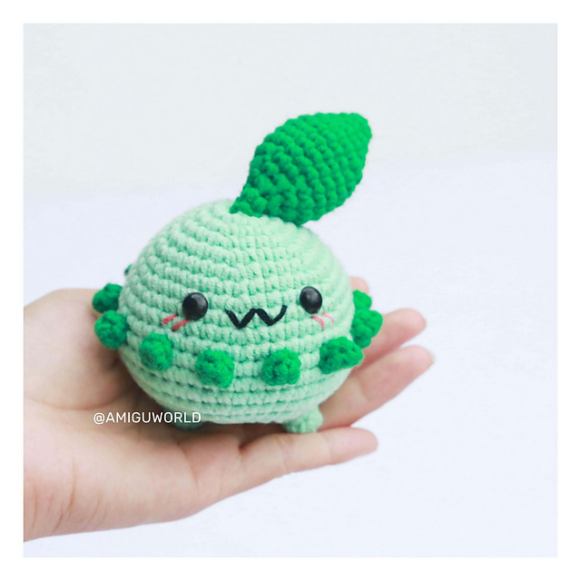 Pokémon Chikorita (Chubby/Chibi)