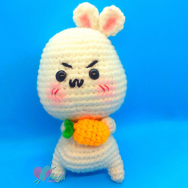 Bunny with Carrot