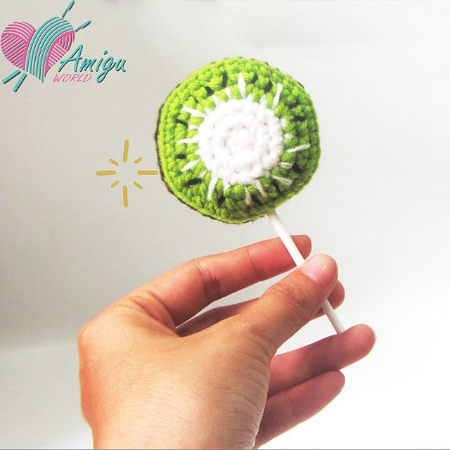 Kiwi candy amigurumi