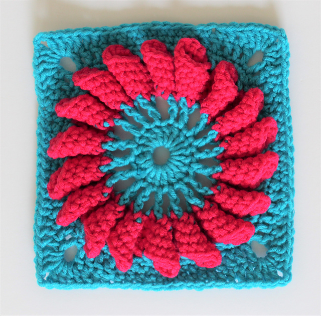 Fluted Flower Granny Square