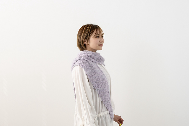 Ravelry: Snowberry Shawl pattern by Kaory Nashida