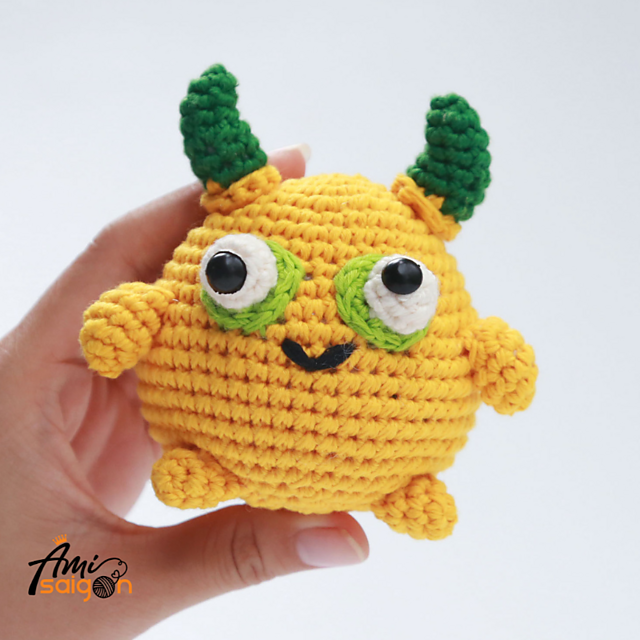 Henrik the Beastlie Amigurumi