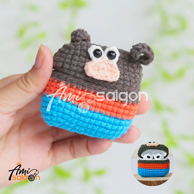 Pluto earphone case