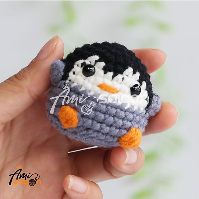 Tiny Peenguin Keychain