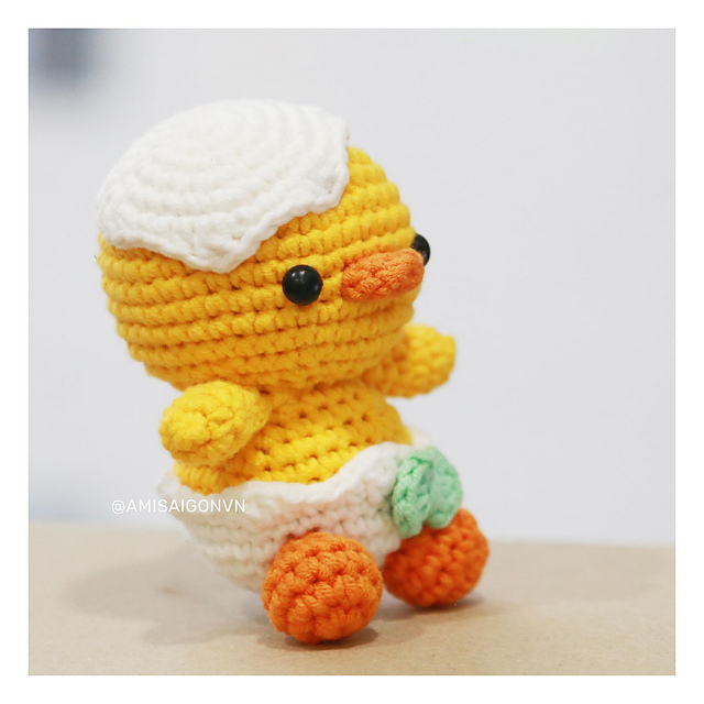 Amigurumi Small Chicken