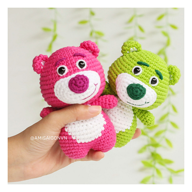 Amigurumi Strawberry Bear