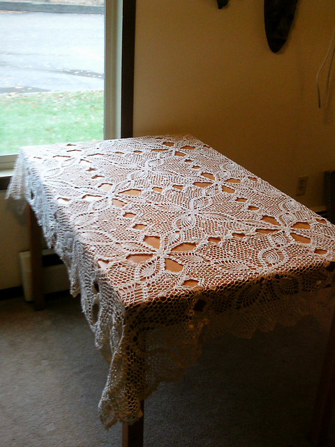 Elegant Pineapples Tablecloth